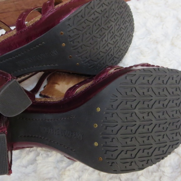 Frye 7 Wine Color Grace T Strap Sandal/Heels - Picture 6 of 6